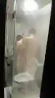 长沙第一次3P老婆和单男洗澡澡
