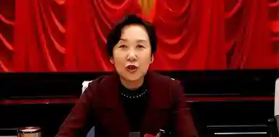 庆阳副市长 吴丽华 一年开放二百多次 不是在开房就是在开房路上 在房间里听男下属、秘书们的秘密淫荡报告