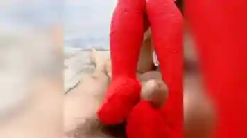 红色袜足交