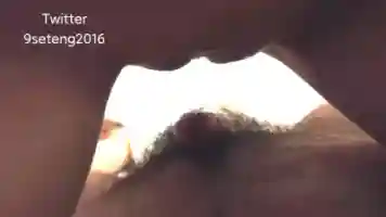 内射中出母狗后特写精液滴落的视频
